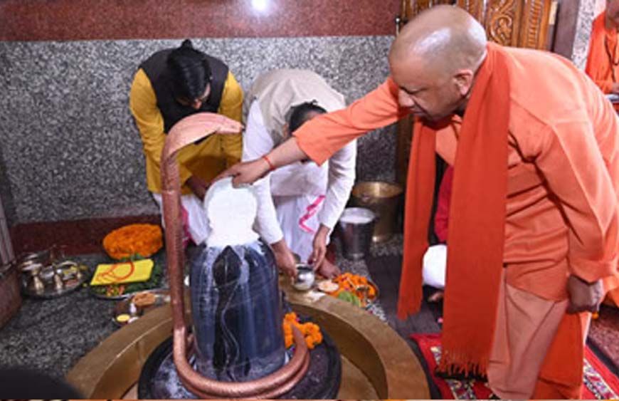 मुख्यमंत्री ने रुद्राभिषेक-जलाभिषेक कर की प्रदेशवासियों के सुखमय जीवन की प्रार्थना