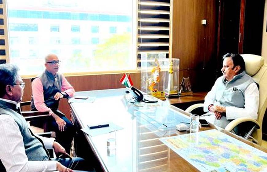 सीएचसी को एफआरयू के रूप में उन्नत करने के लिए मैनपावर की उपलब्धता सुनिश्चित करें: उप मुख्यमंत्री  शुक्ल