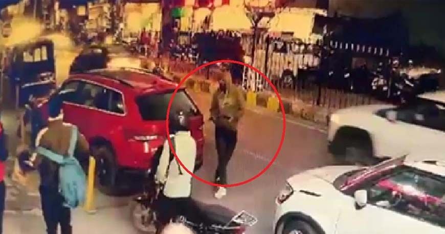 रोहतक में दिनदहाड़े गैंगवार! IG ऑफिस के पास 22 राउंड फायरिंग, भाऊ गैंग ने ली हत्या की जिम्मेदारी