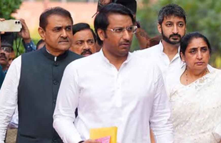 1800 करोड़ जमीन सौदे में बड़ा मोड़, अजित पवार के बेटे को क्लीन चिट, दो अधिकारियों पर कार्रवाई तय