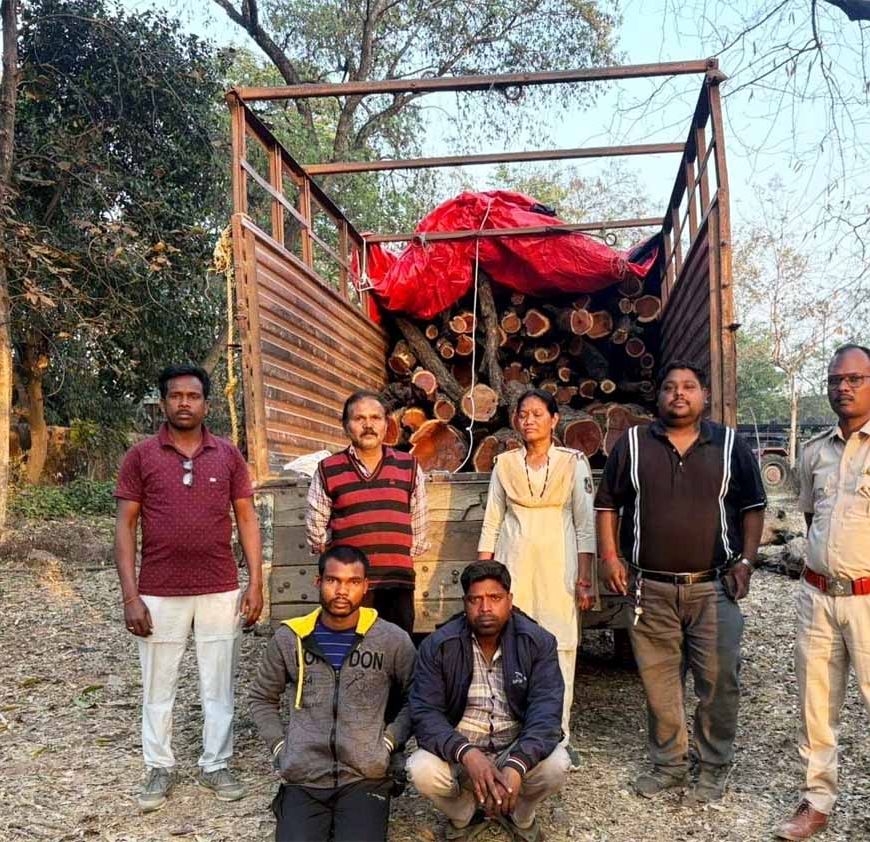 खैर लकड़ी की अंतर्राज्यीय तस्करी का भंडाफोड़