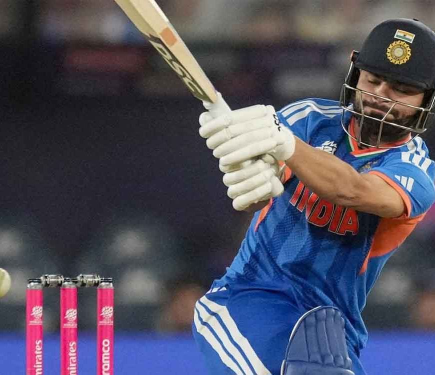 रिंकू सिंह बने ‘लास्ट ओवर किंग’, 20वें ओवर में छक्कों के मामले में सूर्यकुमार यादव को छोड़ा पीछे