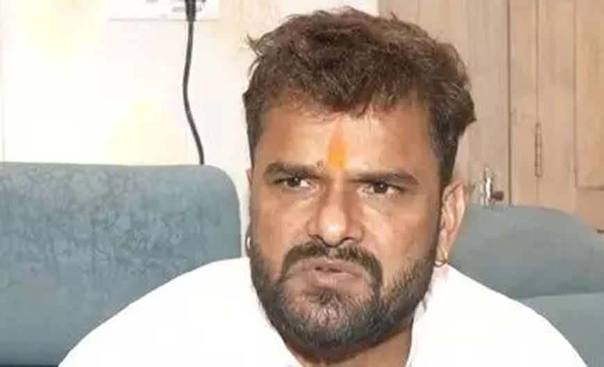 राजनीति से तौबा! फिल्मी सुपरस्टार का बड़ा बयान – वहां सच की जगह झूठ चलता है