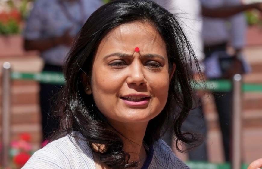 पूर्व प्रेमी के खिलाफ हाईकोर्ट पहुंचीं महुआ मोइत्रा, कुत्ते को लेकर विवाद हुआ सुर्खियों में