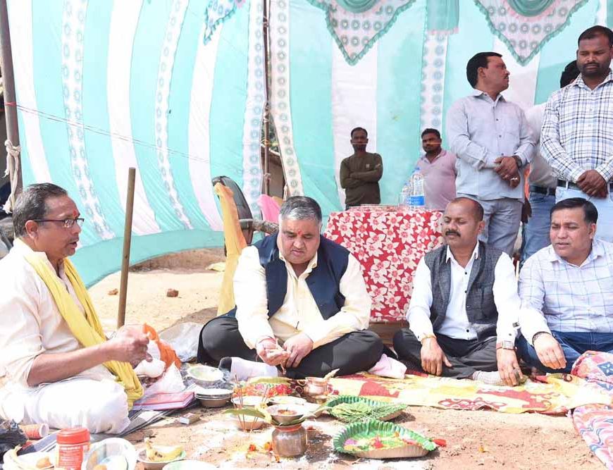 पर्यटन एवं संस्कृति मंत्री  राजेश अग्रवाल ने लखनपुर क्षेत्र में 259.68 लाख रू. के विकास कार्यों का किया भूमिपूजन