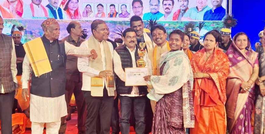 वन मंत्री  कश्यप ने नारायणपुर में 65 करोड़ 96 लाख रूपए से अधिक के विकास कार्यों का किया भूमिपूजन