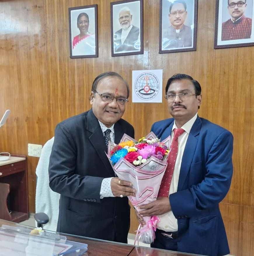 कुशाभाऊ ठाकरे पत्रकारिता विश्वविद्यालय को मिला नया कुलपति, प्रो. मनोज दयाल ने संभाला पदभार