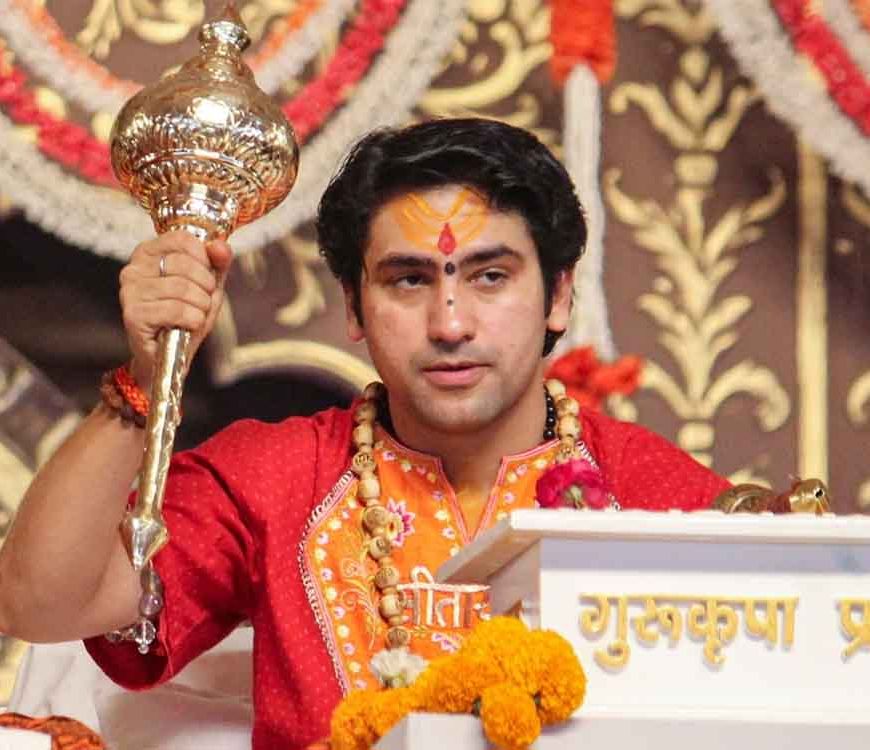 ग्वालियर में धीरेंद्र शास्त्री का विवादित बयान: दुर्गा-काली बनो, बुर्के वाली नहीं