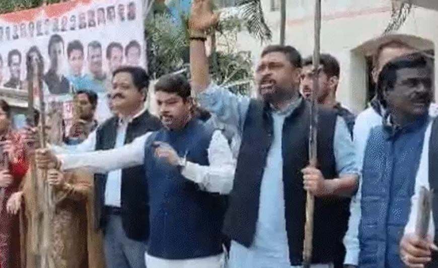 भोपाल में सियासी बवाल: कांग्रेस कार्यालय में घुसकर भाजपाईयों ने मचाया उत्पात, खिड़कियों के शीशे तोड़े