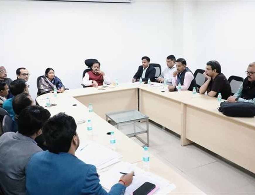 सुपर स्पेशलिटी अस्पताल में मरीजों को उपलब्ध हों तृतीयक स्तर की स्वास्थ्य सेवाएं : उप मुख्यमंत्री  शुक्ल