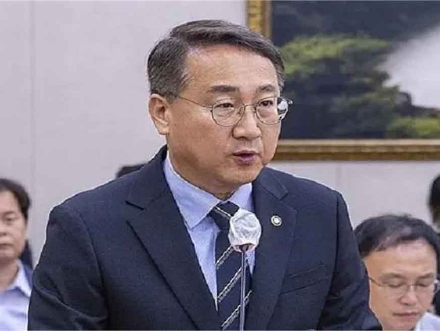 दक्षिण कोरिया में सख्त फैसला: राष्ट्रपति ने फॉरेस्ट सर्विस प्रमुख को हटाया