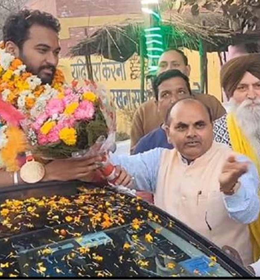 हरियाणा के बेटे ने इंडोनेशिया में जीता Gold Medal, भारत लौटने पर हुआ भव्य स्वागत
