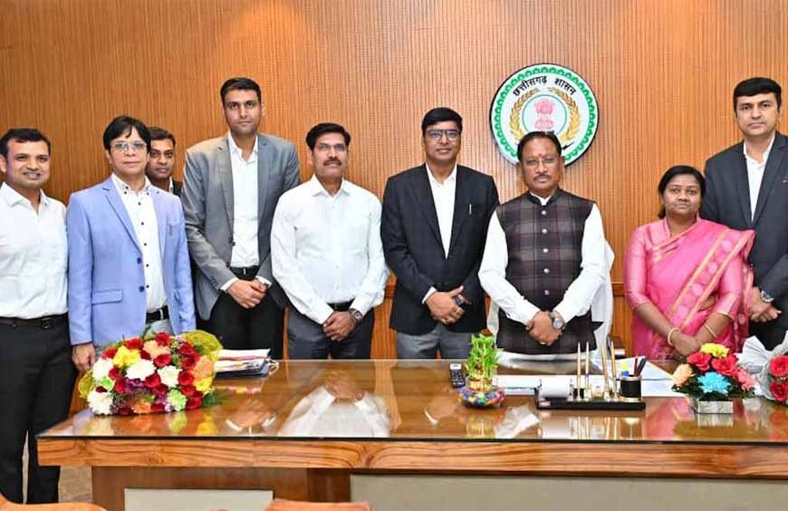 मुख्यमंत्री साय से नव नियुक्त आईएएस अधिकारियों की शिष्टाचार भेंट