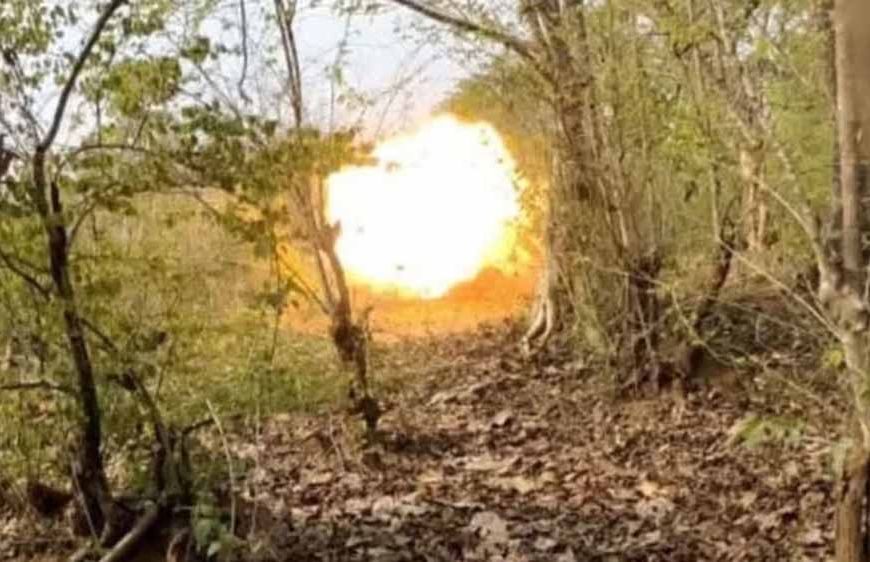 बीजापुर में नक्सल सर्च ऑपरेशन के दौरान प्रेशर IED धमाका, STF जवान घायल