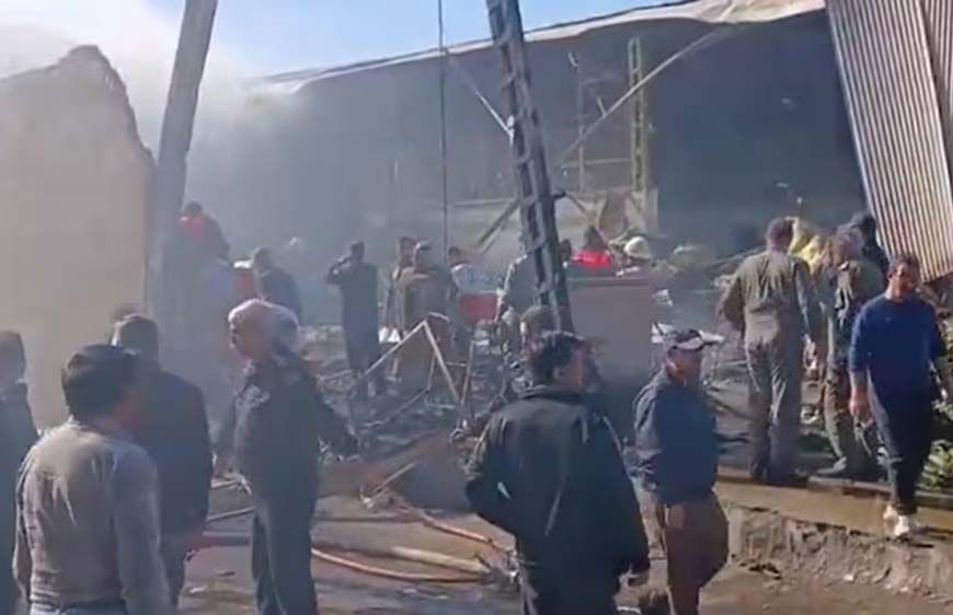 ईरान में सेना का हेलिकॉप्टर क्रैश, 4 की मौत, परमाणु प्लांट के पास फैला मलबा