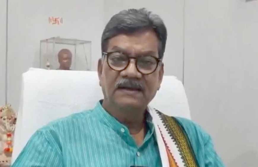 बजट पर तीखा हमला: चरणदास महंत का आरोप—यह विकास नहीं, भ्रष्टाचार का दस्तावेज़