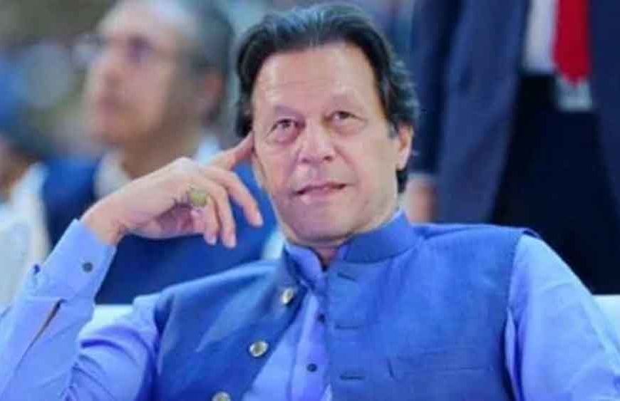रात 2 बजे अचानक अस्पताल पहुंचे इमरान खान, पाकिस्तान में बढ़ी सियासी हलचल
