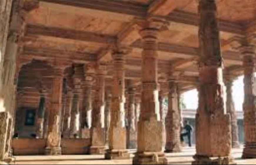 धार भोजशाला विवाद: सुप्रीम कोर्ट को सीलबंद लगी रिपोर्ट, पक्षकारों के पास पहले से मौजूद