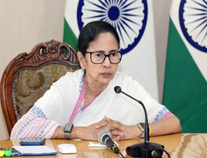 बंगाल SIR विवाद: सुप्रीम कोर्ट की एंट्री पर TMC खुश, चुनाव आयोग पर साधा निशाना