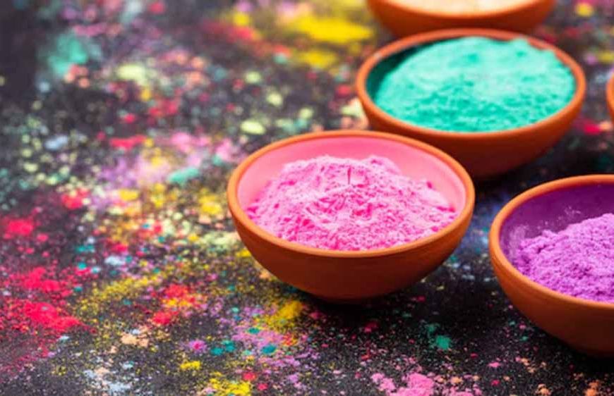 कबीरधाम की महिलाओं की पहल: हर्बल गुलाल से आत्मनिर्भरता की ओर मजबूत कदम