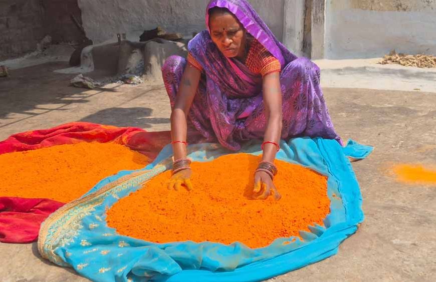 हर्बल गुलाल से और भी रंगीली होगी होली