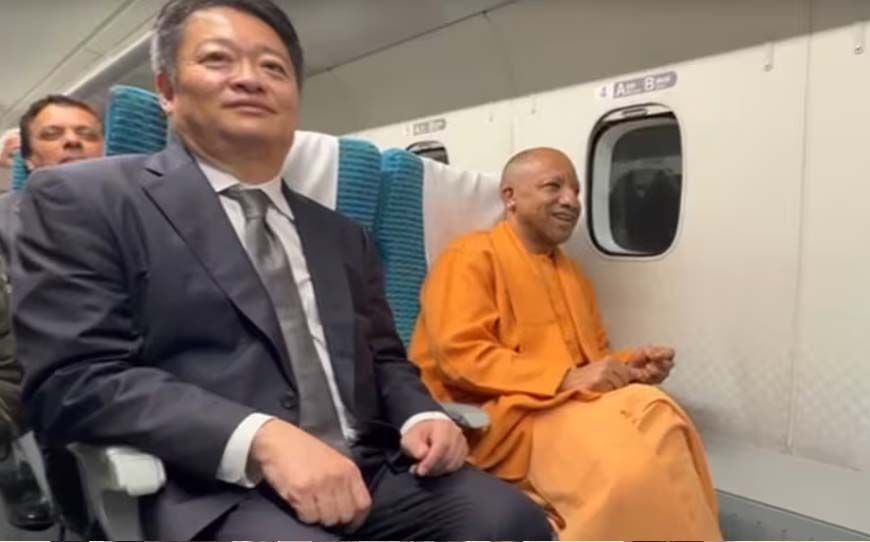600 किमी प्रति घंटे की रफ्तार पर CM योगी का रोमांचक सफर, जापान की हवा में चलने वाली ट्रेन में मुस्कुराए मुख्यमंत्री