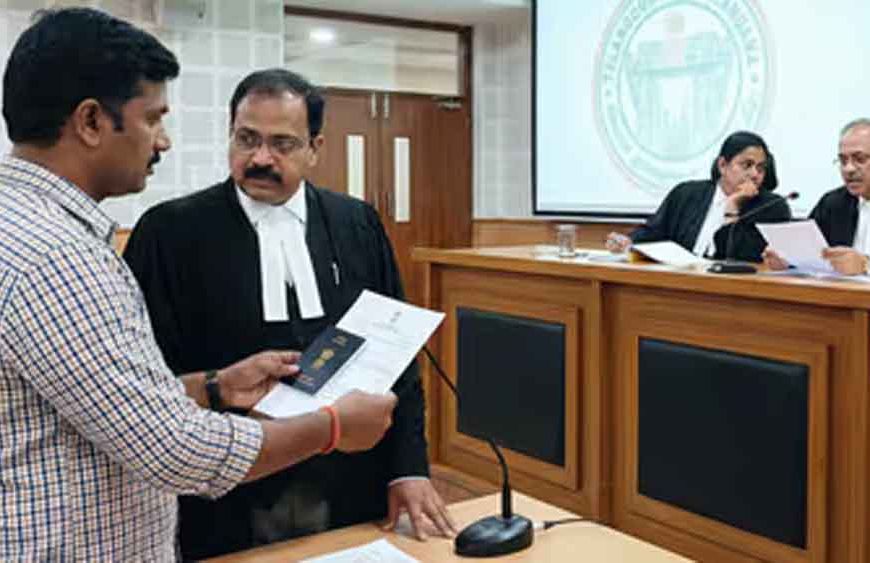 पाकिस्तानी बताकर पकड़ा गया शख्स निकला भारतीय, पासपोर्ट दिखाते ही कोर्ट में मचा हड़कंप