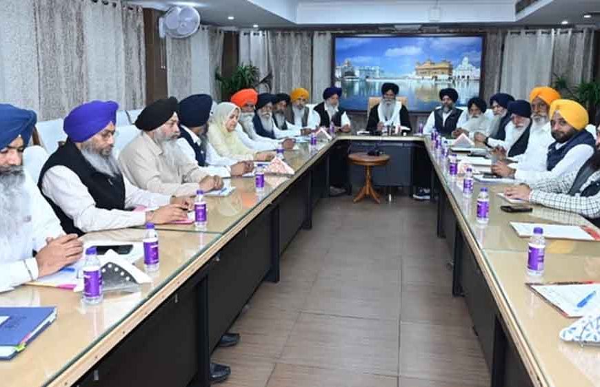 ज्ञानी रघबीर सिंह की विदाई से सियासी सरगर्मी, SGPC की भूमिका पर उठे गंभीर सवाल