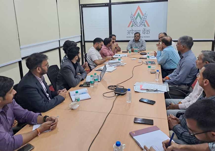 फसल ऋण हेतु के.सी.सी.स्वीकृति व नवीनीकरण प्रक्रिया को ऑनलाइन करने - मनोज गुप्ता