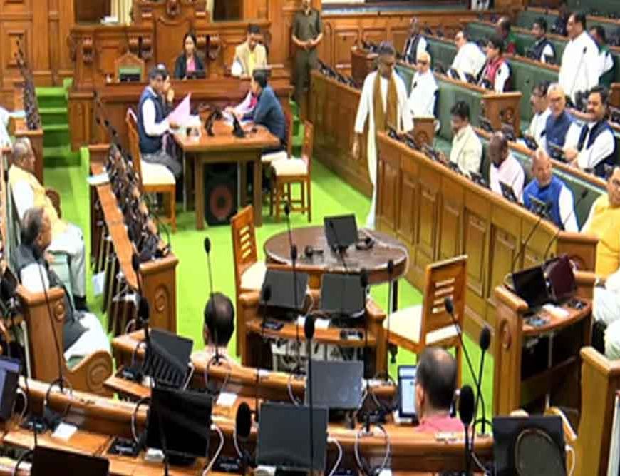 बिहार में धर्मांतरण विरोधी कानून पर गरमाई सियासत, 18 विधायकों ने विधानसभा में उठाई मांग