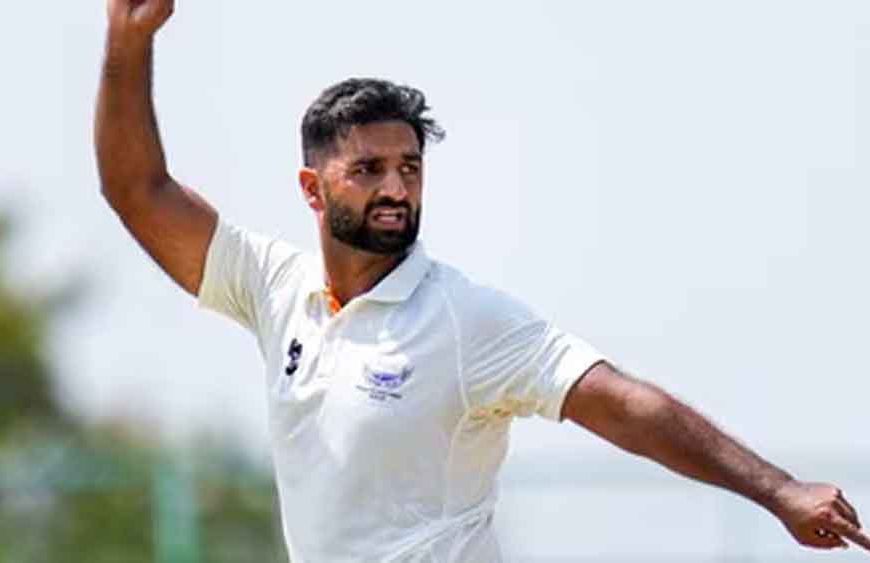 आकिब नबी डार कौन हैं? रणजी ट्रॉफी 2025-26 में ‘प्लेयर ऑफ द सीरीज’ बनकर चमके, IPL में भी कमा चुके करोड़ों