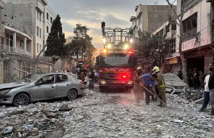 मिडिल ईस्ट में महायुद्ध का खतरा? ट्रंप की चेतावनी के बाद कई देशों ने खाली किए दूतावास, भारत भी अलर्ट