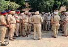 लुधियाना में पुलिस पर हमला: नशे में धुत युवक ने ASI पर कांच से किया वार, वर्दी भी फाड़ी