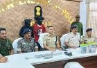 झारखंड पुलिस को बड़ी सफलता: 10 लाख के इनामी समेत 2 माओवादी कमांडर गिरफ्तार, हथियार बरामद