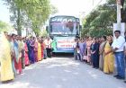 उपमुख्यमंत्री ने अंतर्राज्यीय भ्रमण के लिए दीदियों की बस को हरी झंडी दिखाकर किया रवाना