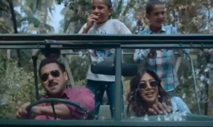 सलमान खान का पर्सनल टच: ‘बैटल ऑफ गलवान’ के लिए गैराज से निकली असली विंटेज जीप, ‘मैं हूं’ गाने में दिखा जुनून