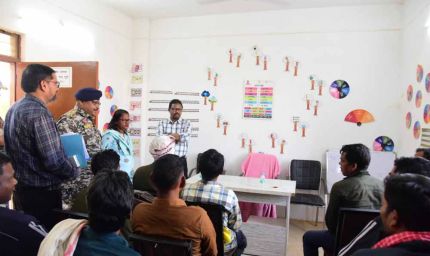 अपर मुख्य सचिव मनोज पिंगुआ ने पुनर्वास केंद्र का किया निरीक्षण