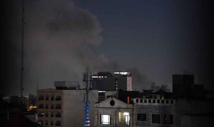 ईरान पर हमलों के खिलाफ पाकिस्तान में प्रदर्शन, रक्षा मंत्री ने जताई चिंता—‘जंग हमारे लिए खतरनाक’