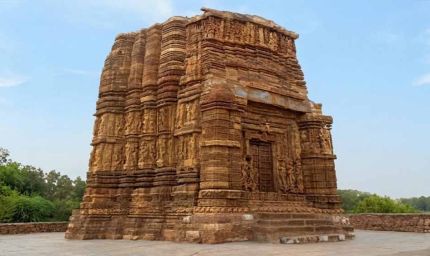 पत्थरों में दर्ज इतिहास: जहाँ हर पत्थर कहती है एक कहानी