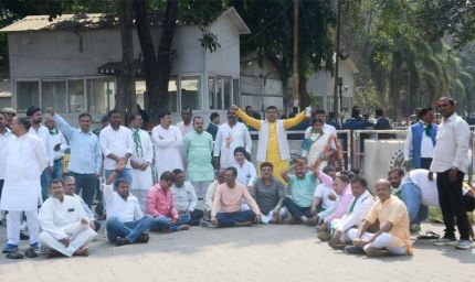 नीतीश कुमार से नाराज JDU कार्यकर्ताओं का हंगामा, पार्टी दफ्तर में बर्तन फेंके और गमले तोड़े