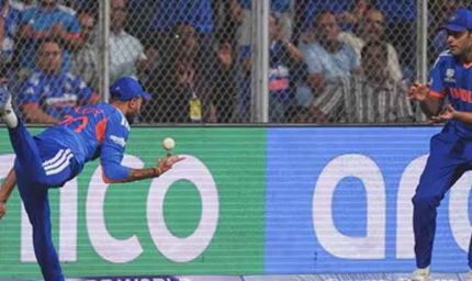 अक्षर पटेल के ऑलराउंड खेल के मुरीद हुए सुनील गावस्कर, कहा– महान खिलाड़ियों की कतार में शामिल होने की क्षमता