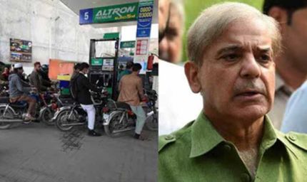 पाकिस्तान में पेट्रोल 335 रुपये प्रति लीटर, नोएडा में पंपों पर हाहाकार