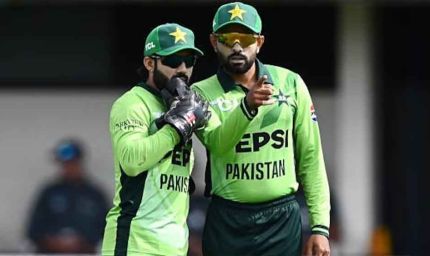 पाकिस्तान क्रिकेट में महासंग्राम, वनडे टीम से बाबर आजम और फखर जमान हुए बाहर