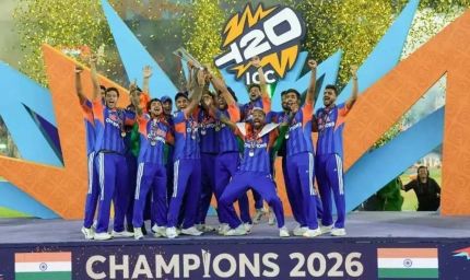 ट्रॉफी मंदिर ले जाने पर सियासी घमासान, TMC सांसद बोले—टीम इंडिया पर शर्म आती है; कांग्रेस ने भी जताई नाराजगी