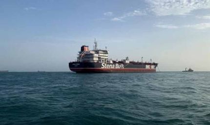 होर्मुज स्ट्रेट पर ईरान की सख्त चेतावनी: ‘एक लीटर तेल भी नहीं जाने देंगे’ – IRGC