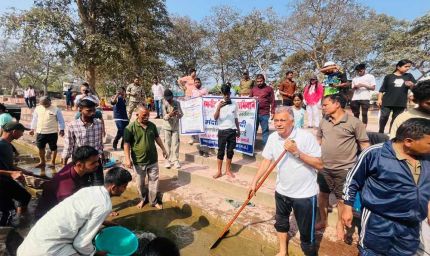 मंत्री परमार ने चित्रकूट स्थित पंचवटी घाट पर किया श्रमदान
