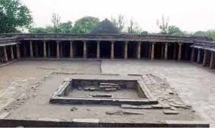 धार की भोजशाला पर नई रिपोर्ट, ASI ने हाई कोर्ट को बताया—शिलालेखों से छेड़छाड़ के संकेत