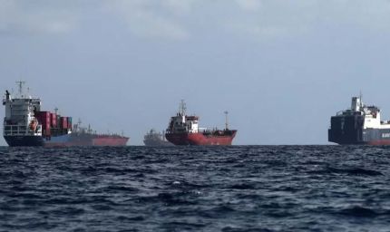 अमेरिका का बड़ा यू-टर्न, ईरान की धमकी के बीच होर्मुज स्ट्रेट पर तेल टैंकरों की आवाजाही ठप