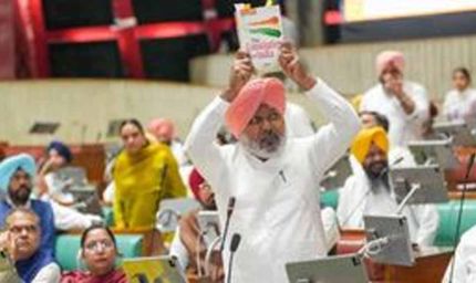 ‘बंधुआ मजदूर’ कहना पंजाब के मेहनतकशों का अपमान: हरपाल सिंह चीमा का तीखा बयान