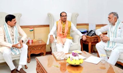 प्रहलाद के साथ सीएम मोहन यादव की शिवराज से मुलाकात, दिल्ली में हुई मीटिंग में तय हुआ सरसों पर भावांतर और तुअर की खरीद